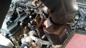 Как снять или заменить датчик положения коленвала Ниссан X-trail       T-30 Двигатель QR 20