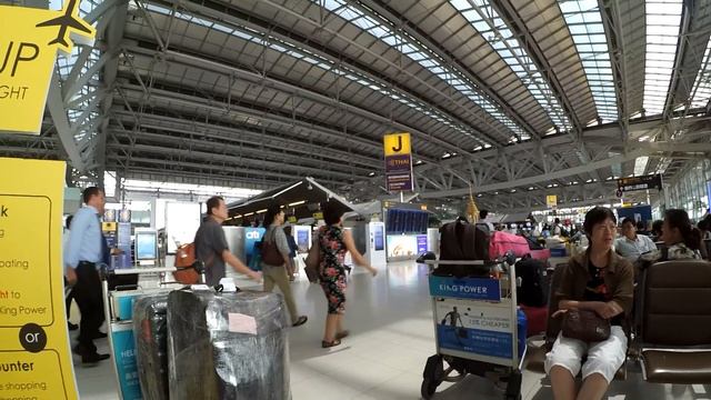 Паттайя. Интернет в аэропорту Бангкока. Сколько стоят фрукты. Часть 32