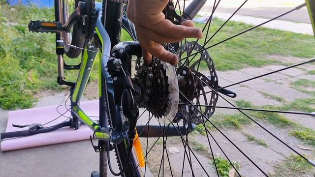 How to use quick release on bicycle.How to remove bicycle tyre in 1 minute. Montra backbeat. смотреть онлайн
