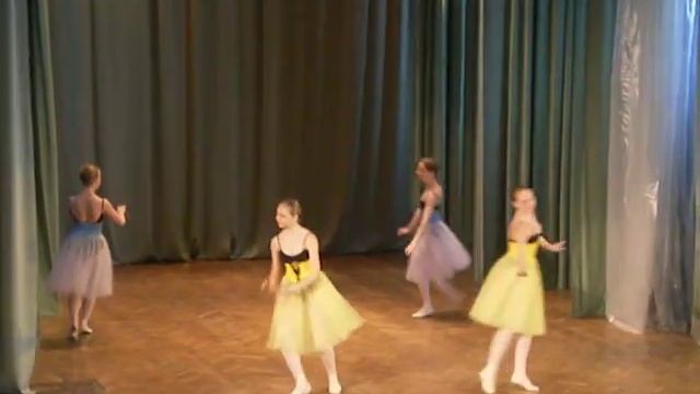 Танец подруг из балета Жизель смотреть онлайн