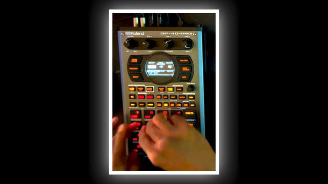 Roland SP-404 MK2 Sample Beat making Filter Tutorial Tip смотреть онлайн