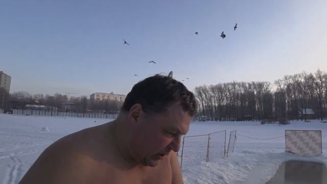 - 15 С Москва ледяная прорубь на пруду Бекет. Депутат Залищак Владимир смотреть онлайн