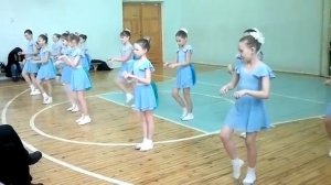 танец лошадок.