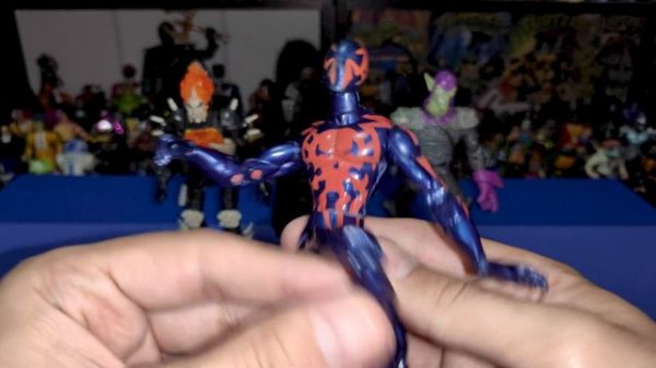 Фигурки MARVEL LEGENDS от HASBRO - лучше, чем TOY BIZ?