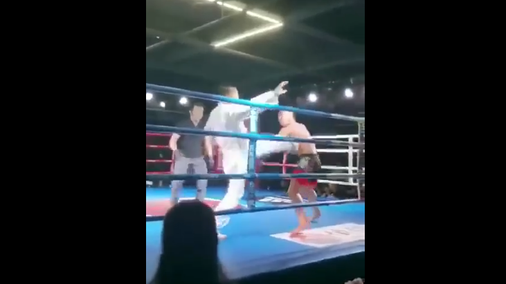 Бой мастера ушу и боксера-любителя смотреть онлайн