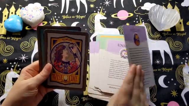 November & December 2020 Tarot and Oracle Favorites, Plus a Bunny Hat and a Huge Deck Haul смотреть онлайн