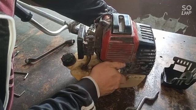 Ремонт мотокосы Клевер ( триммера) замена ручного стартера (Кик) своими руками.