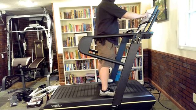 Treadmill Unboxing and Assembly: $17,000 Technogym Skillrun Unity 7000 смотреть онлайн