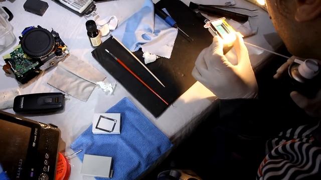 Cleaning, assembly, DSLR Camera Sensor Canon 1000D (How to) Remove Fungus! смотреть онлайн