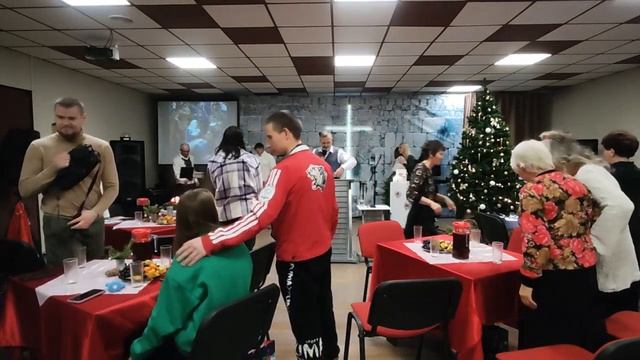 25 декабря 2022 г. Барнаул Праздник Рождества. Группа прославления и проповедь Тема: "Свеча Иисуса" смотреть онлайн