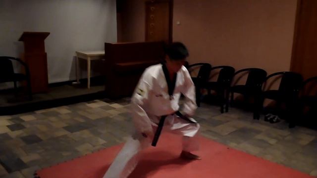 Занятия Таэквон-до. Игорь Ким..wmv смотреть онлайн