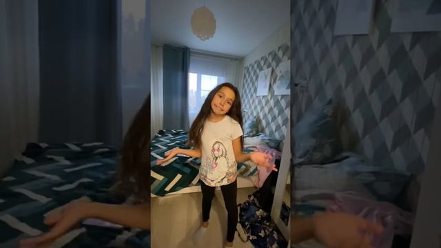 Вау мне очень нравится я буду для вас сделать такие же видео с Ксюшей смотреть онлайн