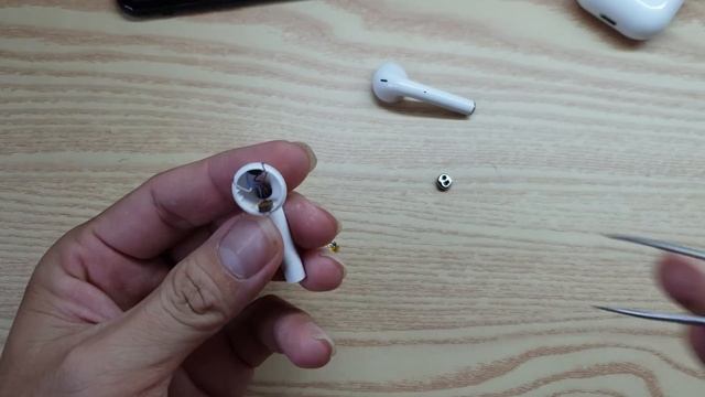 Airpods Teardown: What's Inside Apple Clone Wireless Headphones