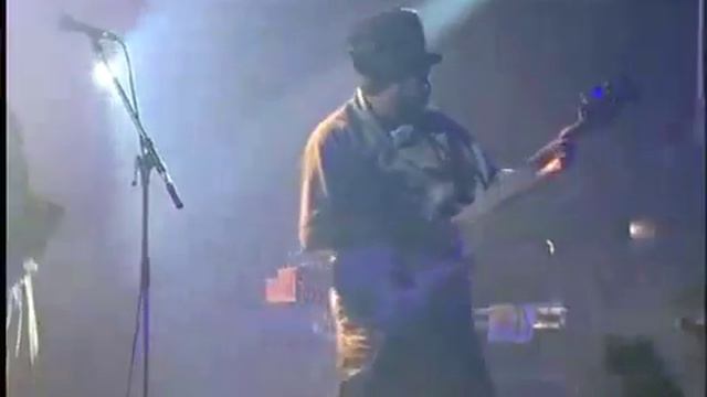The Gladiators live PARIS 2000 Bongo Red смотреть онлайн