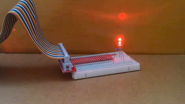 Python to generate PWM on GPIO of Raspberry Pi to control brightness of a LED смотреть онлайн