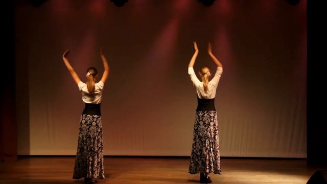 Myrddin kitarril ja Elva flamenko kontsert Elva kultuurikeskuses Sinilind смотреть онлайн