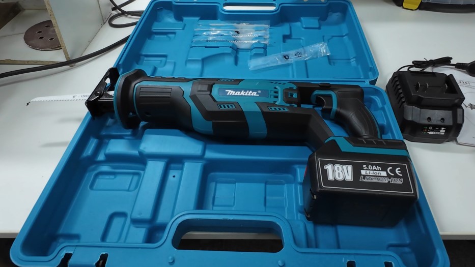 Сабельная пила MAKITA WFJ-2251 смотреть онлайн