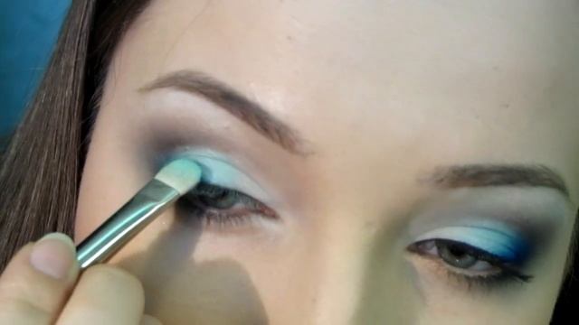 Синий цвет в дневном макияже /// Макияж для голубых глаз смотреть онлайн