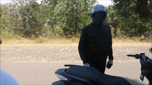 (Review) Cómoda Scooter para ciudad y pequeñas salidas la Honda Forza 125i | Somos de Motor смотреть онлайн