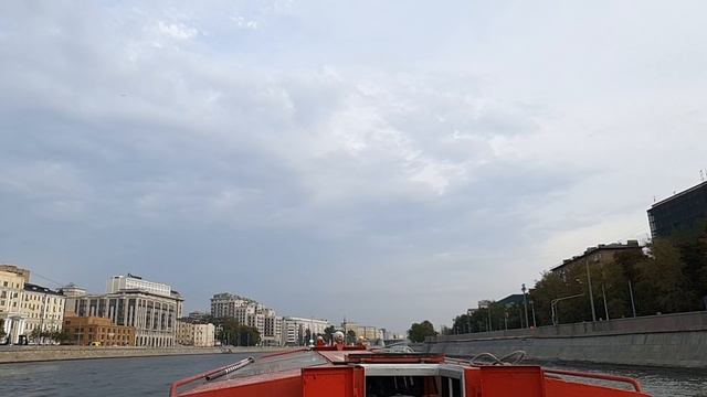 Бывший детдомовец спас дочь богача... А через 15 лет к его дому подъехал странный автомобиль... смотреть онлайн