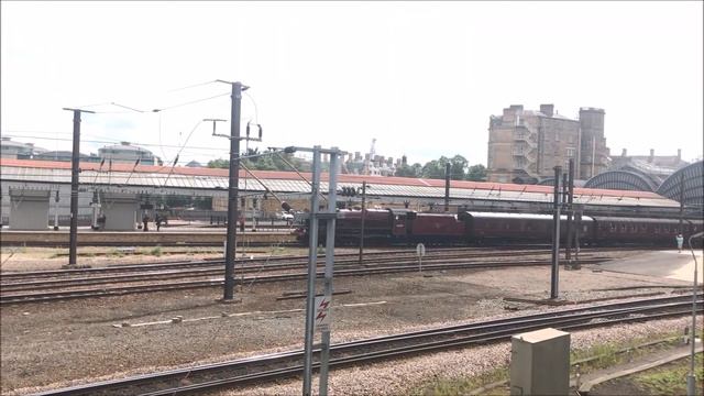 45699 'Galatea' at York Hauling the Scarborough Spa Express 1/6/17 смотреть онлайн