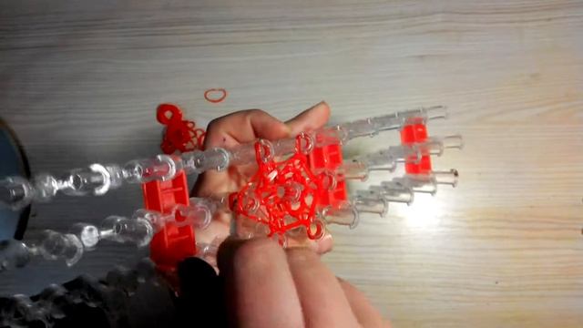 Как сплести вишню и листик из резинок смотреть онлайн