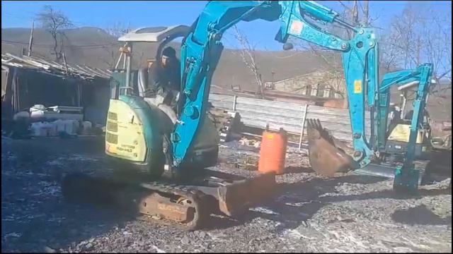Продаётся мини экскаватор YANMAR B3-6A. Спец техника под заказ из Японии. смотреть онлайн