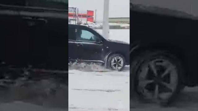 Xtrail T31 может боком.