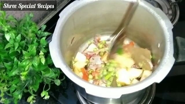 आलू मटार पुलाव #pulao #matarpulao #shreespecialrecipes смотреть онлайн