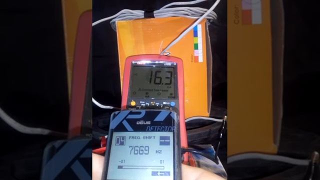 Поле катушки XP Deus при уводе частоты смотреть онлайн