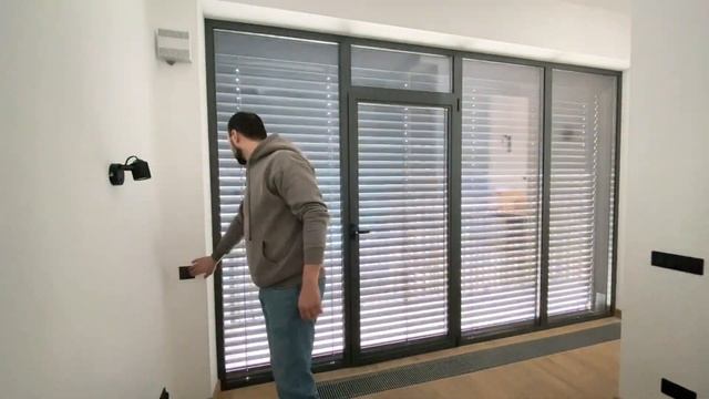 Рафшторы (фасадные жалюзи) для балкона смотреть онлайн