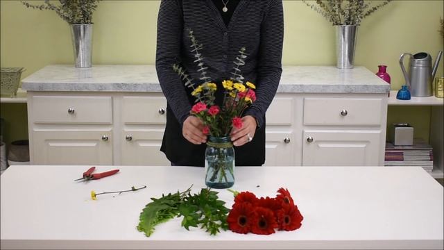 How To Make A Simple Gerbera Daisy Centerpiece