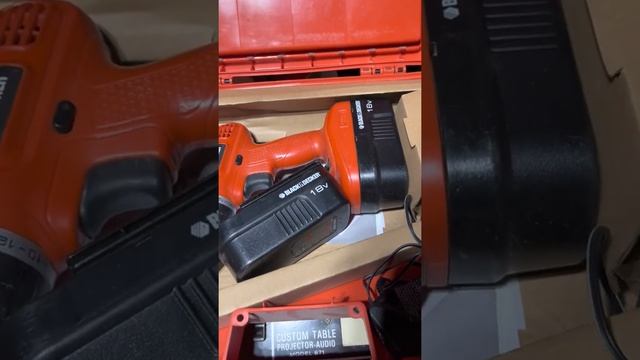 18-volt Li-Ion Ryobi to Black & Decker Battery Adapter Part 1 смотреть онлайн