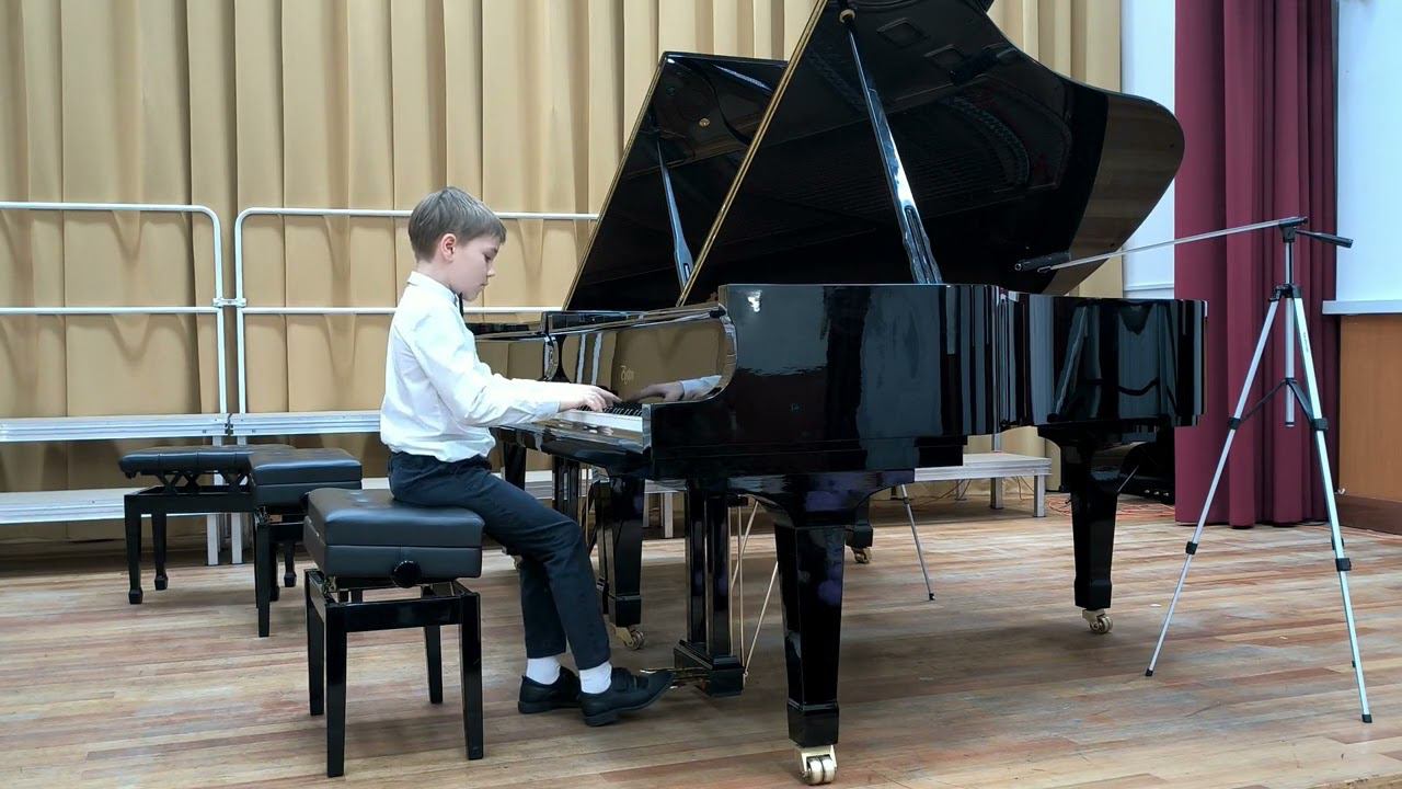 3. С. Майкапар «Педальная прелюдия». Исп. Гуменюк Михаил смотреть онлайн