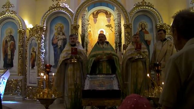 Освящение храмовой иконы Святой Троицы смотреть онлайн