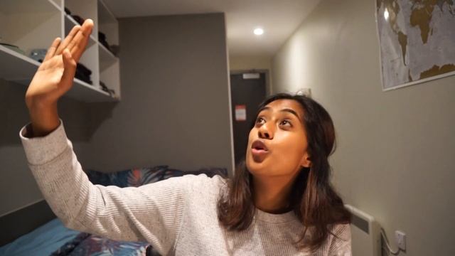 Manisha's first day at Medical School | University of Bristol смотреть онлайн