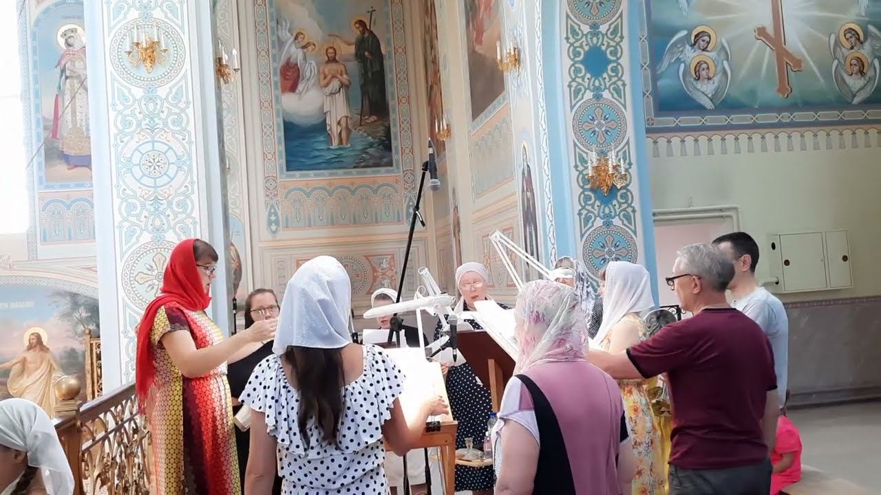 "Достойно есть" глас 5 (подобен "Радуйся, живоносный Кресте") Регент Ирина Филатова. смотреть онлайн