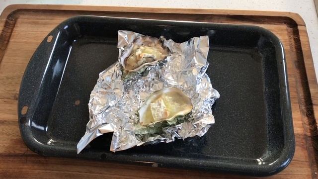 Oysters pizza. Пицца с устрицами + рецепт запеченных устриц. Немного про лицензию на вылов. смотреть онлайн