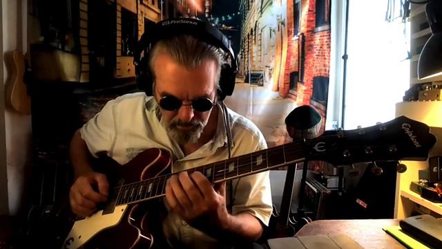 Idle Moments • Epiphone Casino смотреть онлайн