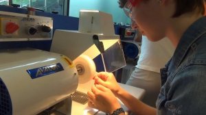 Мастер-класс по изготовлению янтарного украшения. Янтарь-холл. Светлогорск.