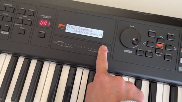 How to increase the output volume of your Yamaha MX61 смотреть онлайн