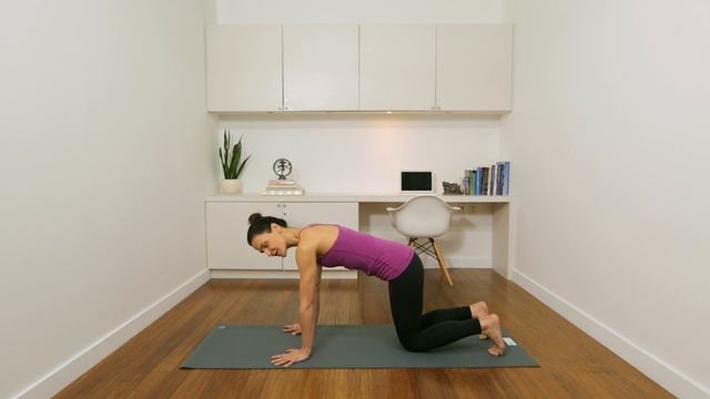 DOG POSE ASANA — Easy tips for downward facing dog! смотреть онлайн