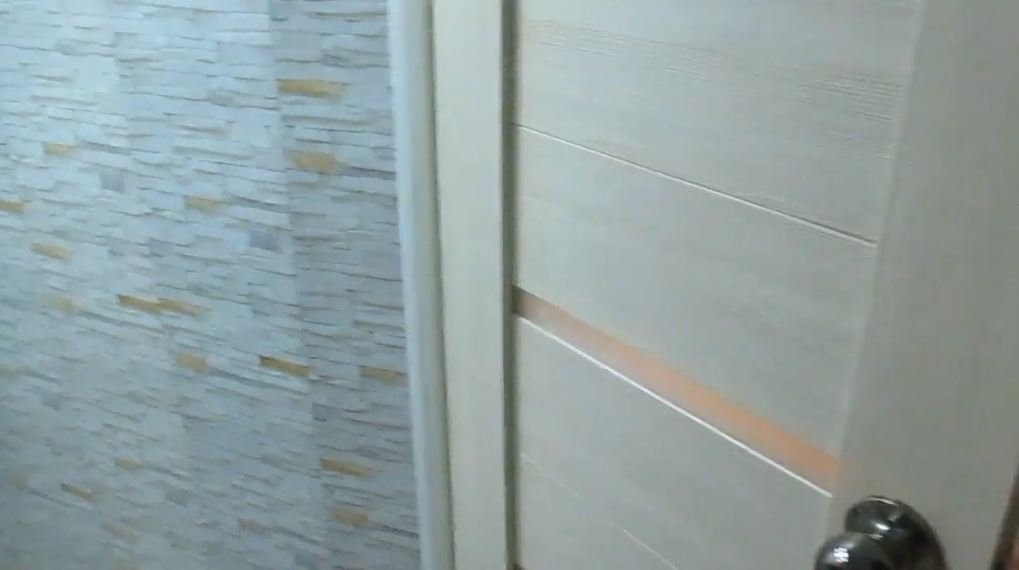 Когда дверь установлена не по уровню смотреть онлайн