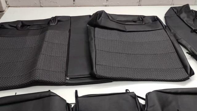 Чехлы на сиденья Audi A4 B5 1994-2001 (AirBag) Экокожа черная+центр жаккард смотреть онлайн