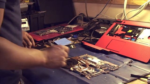 Lenovo IdeaPad Y510p Laptop Repair Log ATD02: “LIQUIFRIED” смотреть онлайн