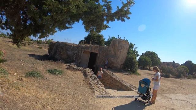 Достопримечательности Кипра. Часть 4. Киккский монастырь. Царские гробницы в Пафосе. Катакомбы.