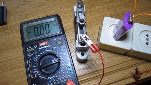 ДЕШЕВАЯ КИТАЙСКАЯ ЗАРЯДКА ДЛЯ ТЕЛЕФОНОВ (РАЗБОРКА ,ТЕСТ) смотреть онлайн