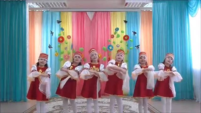 "Ой, вставала я ранешенько" исполняет ансамбль "Соловушки" смотреть онлайн