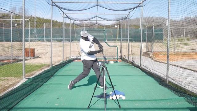 How To Properly GRIP A Baseball Bat (To HIT a Baseball HARDER, FARTHER, & MORE CONSISTENTLY) смотреть онлайн