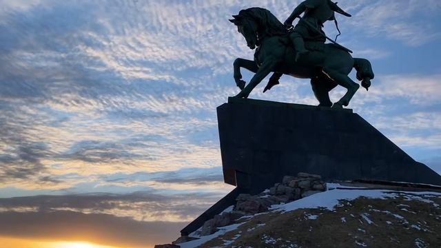 Отдых от коз продолжается. Памятник Салават Юлаеву///потрясающий закат смотреть онлайн